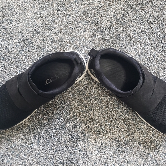 Topo Athletic COR shoes, black/white,  size 6.5 - Picture 7 of 13